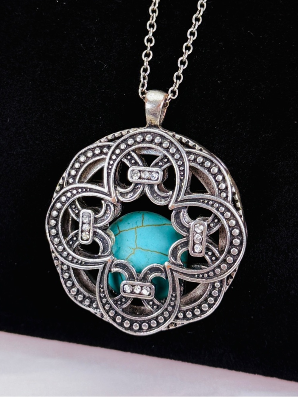 Beautiful aged Silvertone pendant, blue floating center costume long necklace
